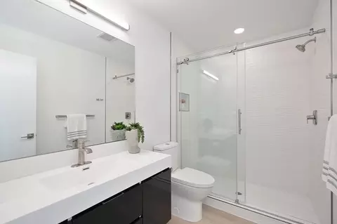 Bath - 219 Lindo Ln, Davis, CA 95616 photo 1 of 2