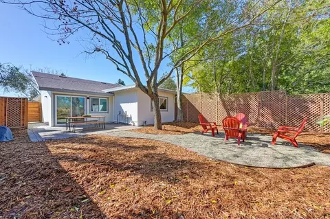 Exterior - 219 Lindo Ln, Davis, CA 95616 photo 10 of 16