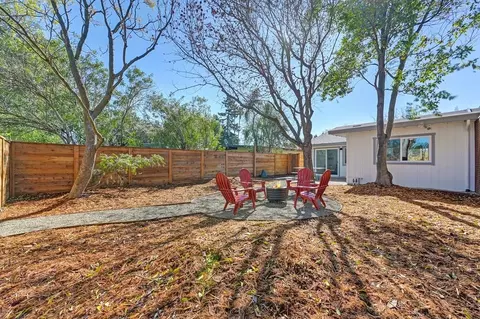 Exterior - 219 Lindo Ln, Davis, CA 95616 photo 11 of 16