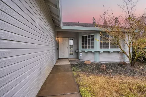 8450 Staghorn Ct, Antelope, CA 95843 photo 4
