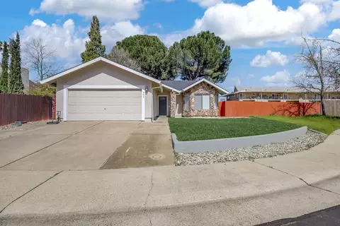 303 Castle Ct, Roseville, CA 95678