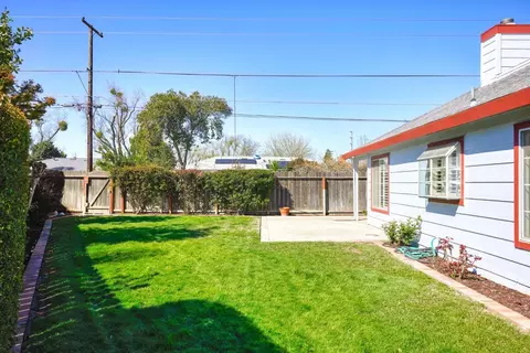805 Edinburgh Dr, Modesto, CA 95350 photo 31