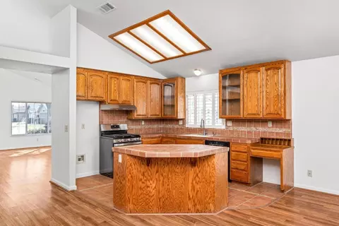 805 Edinburgh Dr, Modesto, CA 95350 photo 15