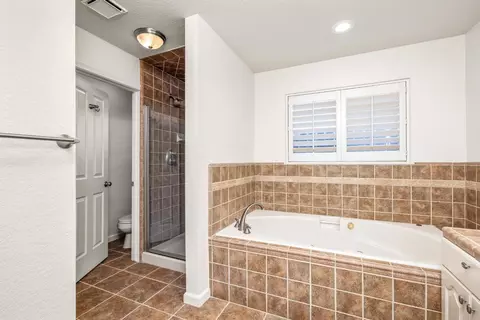 805 Edinburgh Dr, Modesto, CA 95350 photo 25