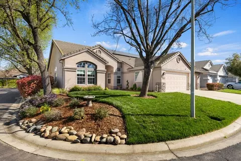 Exterior - 5136 Whisper Oaks Ln, Carmichael, CA 95608 photo 2 of 4