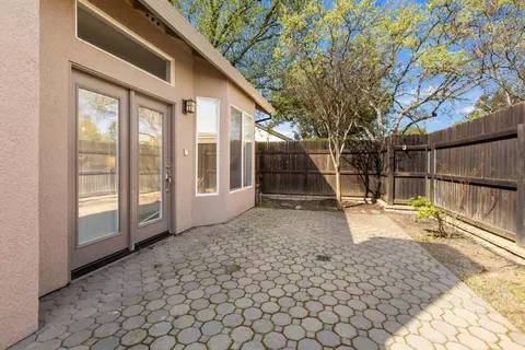 Exterior - 5136 Whisper Oaks Ln, Carmichael, CA 95608 photo 4 of 4