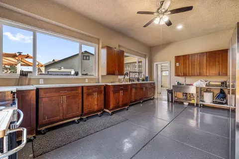 Kitchen - 2385 Cava Pl, Manteca, CA 95337 photo 4 of 5