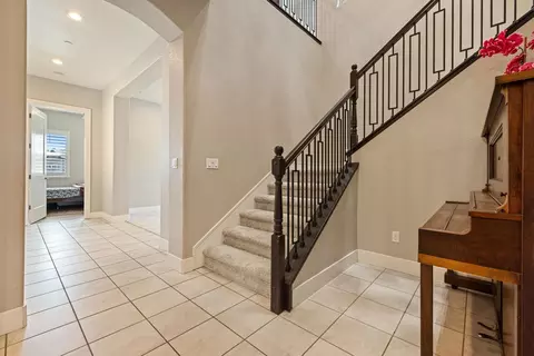 Entry Way - 2385 Cava Pl, Manteca, CA 95337 photo 5 of 18