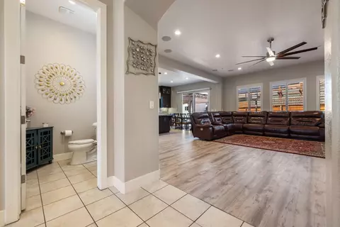 Entry Way - 2385 Cava Pl, Manteca, CA 95337 photo 7 of 18