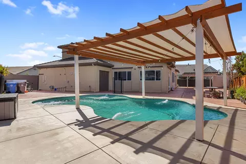 Exterior - 2385 Cava Pl, Manteca, CA 95337 photo 12 of 19