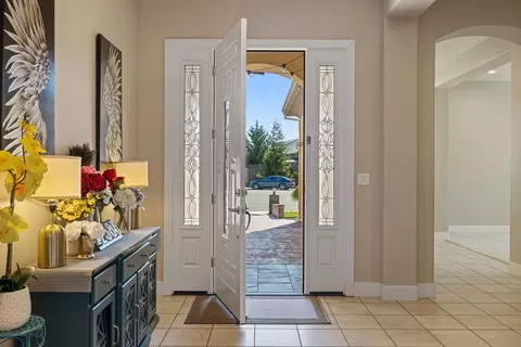 Entry Way - 2385 Cava Pl, Manteca, CA 95337 photo 2 of 18