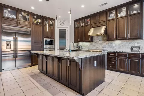 Kitchen - 2385 Cava Pl, Manteca, CA 95337 photo 3 of 5