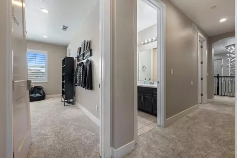 Entry Way - 2385 Cava Pl, Manteca, CA 95337 photo 17 of 18
