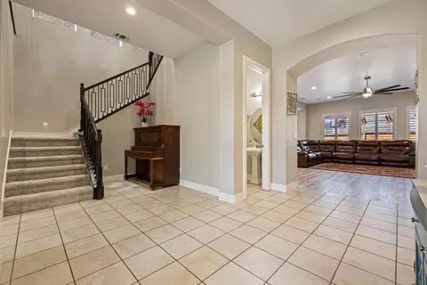 Entry Way - 2385 Cava Pl, Manteca, CA 95337 photo 4 of 18