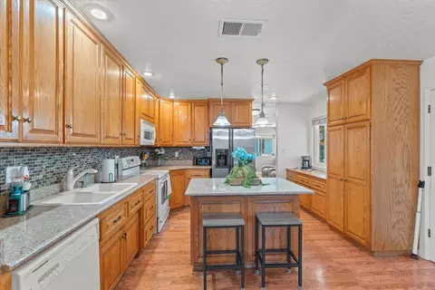 2525 Verano Ave, Modesto, CA 95355 photo 8
