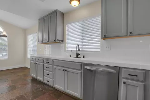 1576 Via Del Pettoruto, Gustine, CA 95322 photo 10