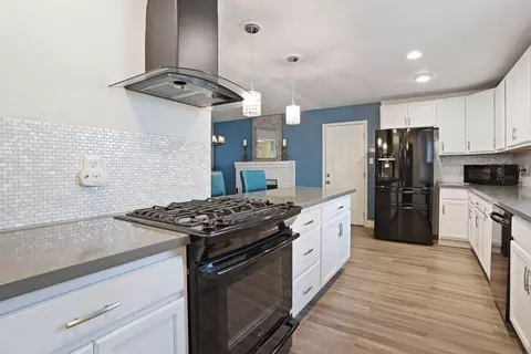 704 Woodrow Ave, Modesto, CA 95350 photo 14