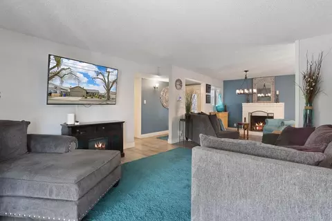 704 Woodrow Ave, Modesto, CA 95350 photo 9