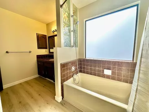 Bath - 1721 N Johnson Rd, Turlock, CA 95382 photo 3 of 7