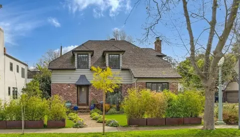 3611 E Curtis Dr, Sacramento, CA 95818
