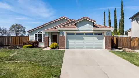 1493 Ray Harvey Dr, Tracy, CA 95377 photo 2