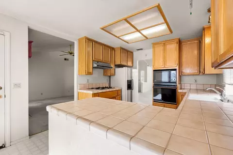8115 Orchid Tree Way, Antelope, CA 95843 photo 15