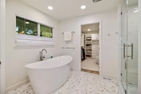 Bath - 1640 Gary Way, Carmichael, CA 95608 photo 5 of 5