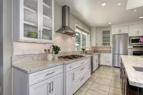 Kitchen - 1640 Gary Way, Carmichael, CA 95608 photo 3 of 8