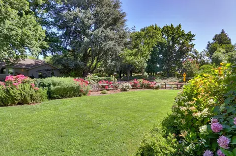 Exterior - 1640 Gary Way, Carmichael, CA 95608 photo 2 of 17