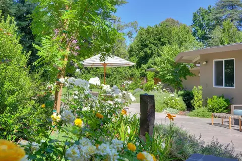 Exterior - 1640 Gary Way, Carmichael, CA 95608 photo 8 of 17