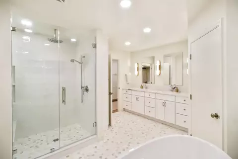 Bath - 1640 Gary Way, Carmichael, CA 95608 photo 1 of 5