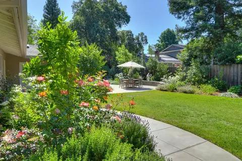Exterior - 1640 Gary Way, Carmichael, CA 95608 photo 10 of 17