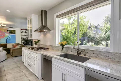 Kitchen - 1640 Gary Way, Carmichael, CA 95608 photo 5 of 8