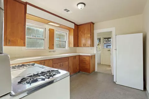 318 E Pine St, Stockton, CA 95204 photo 18
