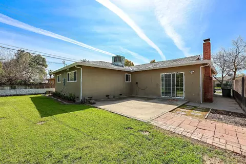 Exterior - 1509 Brookdale Dr, Merced, CA 95340 photo 5 of 12