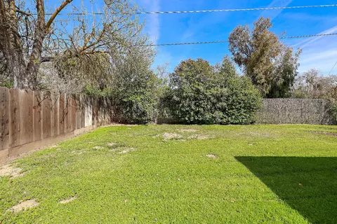 Exterior - 1509 Brookdale Dr, Merced, CA 95340 photo 8 of 12
