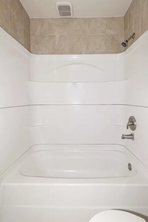 Bath - 1509 Brookdale Dr, Merced, CA 95340 photo 6 of 7