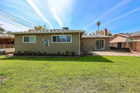 Exterior - 1509 Brookdale Dr, Merced, CA 95340 photo 6 of 12