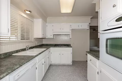 Kitchen - 1509 Brookdale Dr, Merced, CA 95340 photo 1 of 7