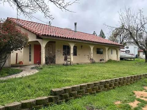 9047 Swasey Rd, Redding, CA 96001 photo 2