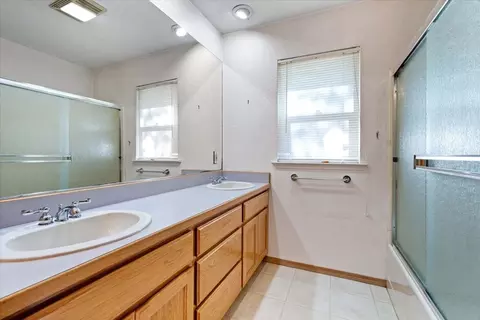 Bath - 1880 Point View Dr, Placerville, CA 95667 photo 2 of 3