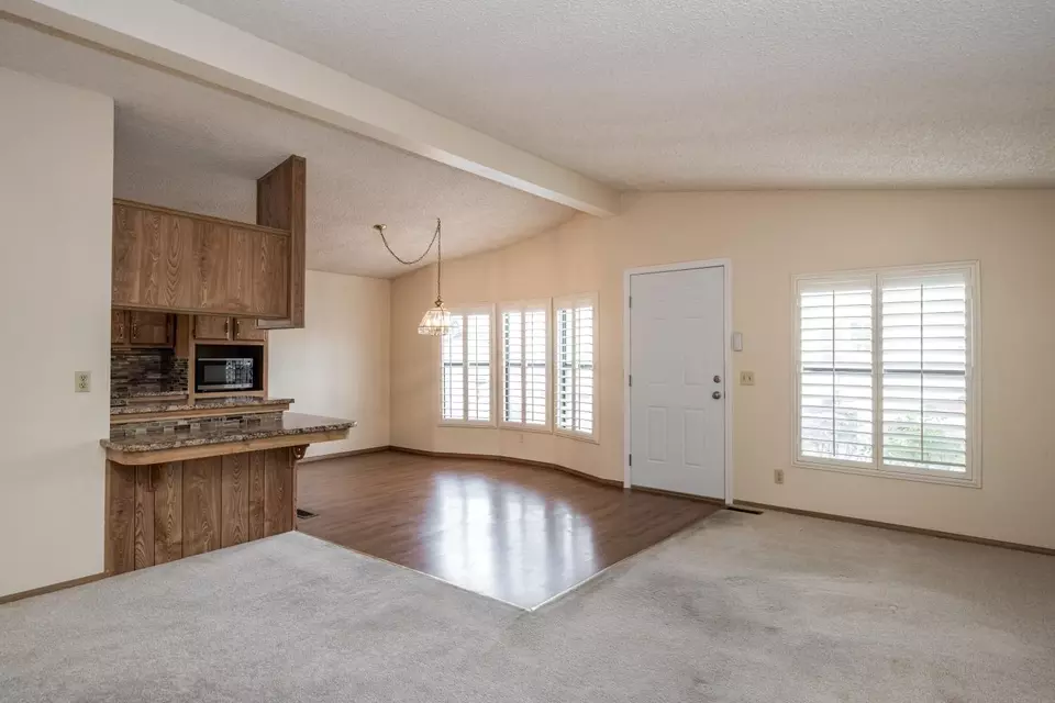Living - 284 Lafayette Dr, Roseville, CA 95678 photo 2 of 4