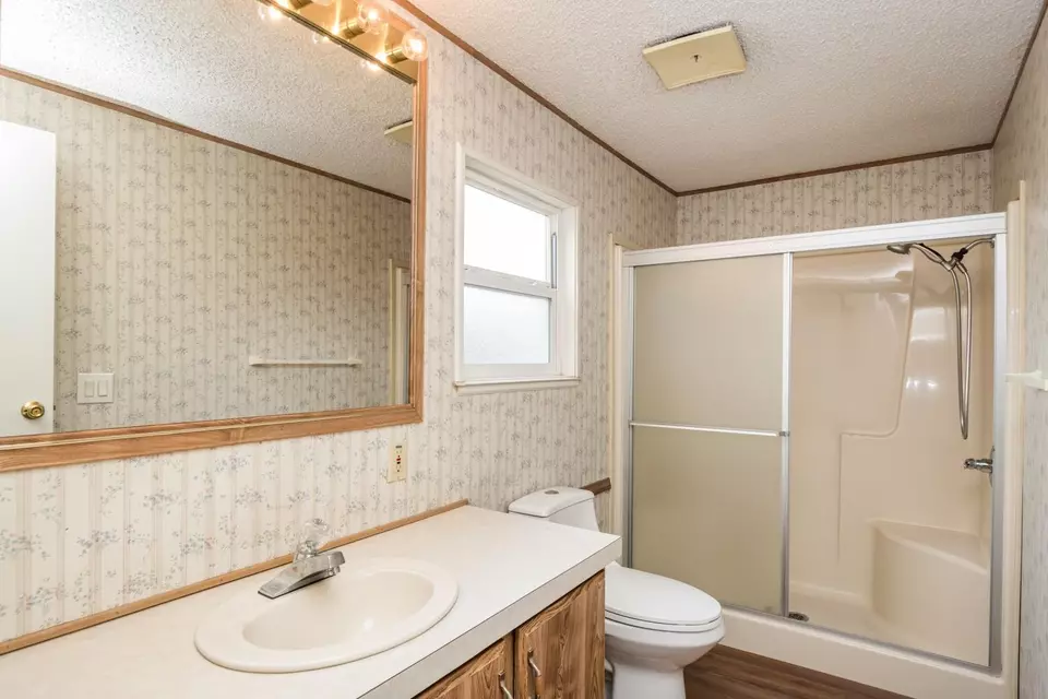 Bath - 284 Lafayette Dr, Roseville, CA 95678 photo 1 of 2