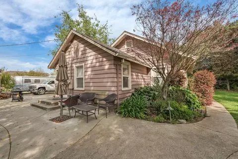 Exterior - 10400 E Highway 12, Lodi, CA 95240 photo 4 of 34