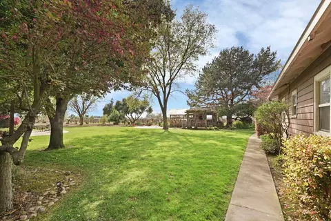 Exterior - 10400 E Highway 12, Lodi, CA 95240 photo 6 of 34
