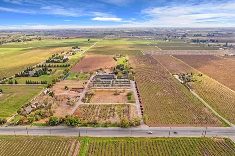 10400 E Highway 12, Lodi, CA 95240 photo 1