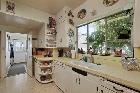Kitchen - 10400 E Highway 12, Lodi, CA 95240 photo 4 of 5