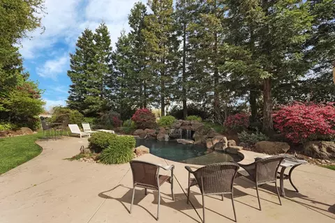 Exterior - 10400 E Highway 12, Lodi, CA 95240 photo 8 of 34