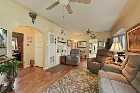 Living - 10400 E Highway 12, Lodi, CA 95240 photo 2 of 3