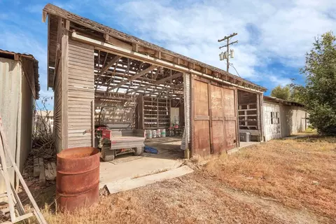 Exterior - 10400 E Highway 12, Lodi, CA 95240 photo 31 of 34